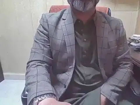 hairymaster95 online show from 11.28.25