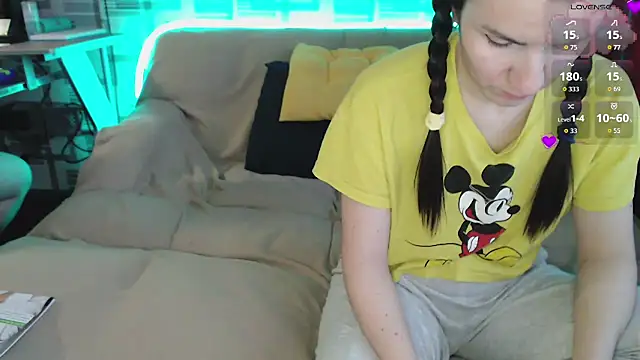 Snapshot of CamBugsBunny chatting on 02.28.26 CamBugsBunny online show from 02.28.26