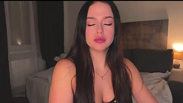 Megan Nilson online show from 02.06.25