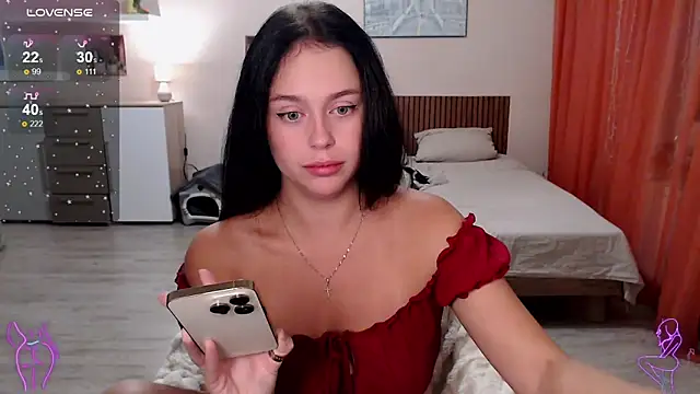 Megan Nilson online show from 10.10.25