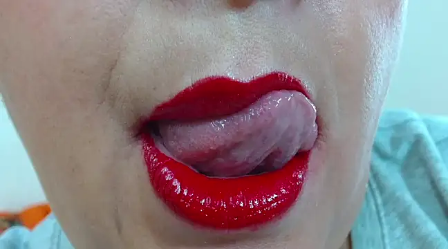 Kerly Doll online show from 02.14.25