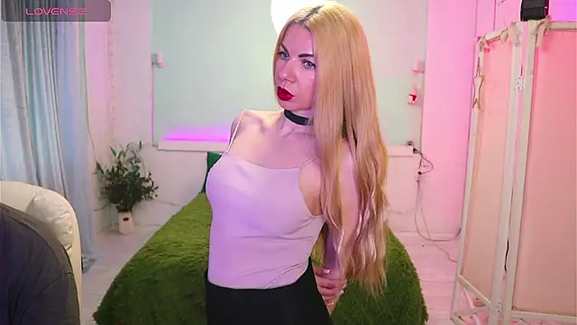 Snapshot of AlisaAleksandr chatting on 04.20.26 AlisaAleksandr online show from 04.20.26