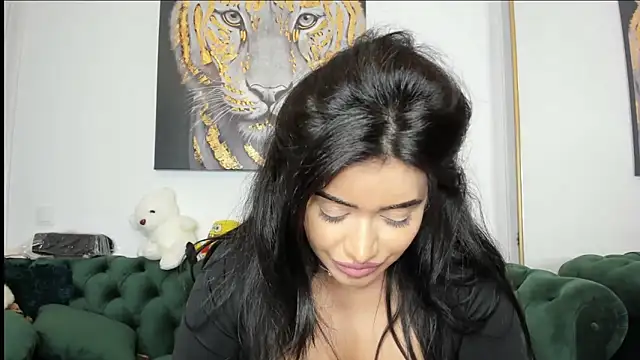 AnnaKarin online show from 02.25.25