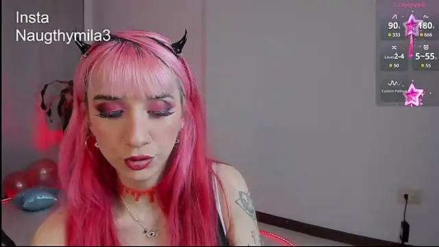 Snapshot of Sky_dominika_ chatting on 11.18.25 Sky dominika online show from 11.18.25