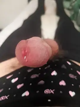 Snapshot of Ummfuss1 chatting on 10.21.25 Ummfuss1 online show from 10.21.25