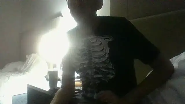 Snapshot of smokenstrokex chatting on 12.20.24 smokenstrokex online show from 12.20.24