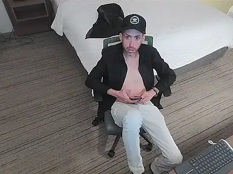 Snapshot of smokenstrokex chatting on 01.06.26 smokenstrokex online show from 01.06.26