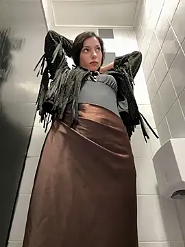  MiaQueen  online show from 04.26.26