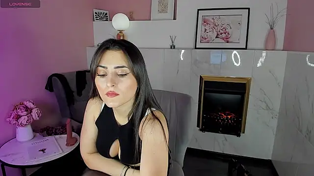 KylieMellow online show from 02.04.25