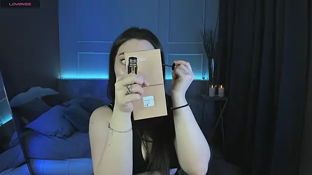 KylieMellow online show from 02.21.25