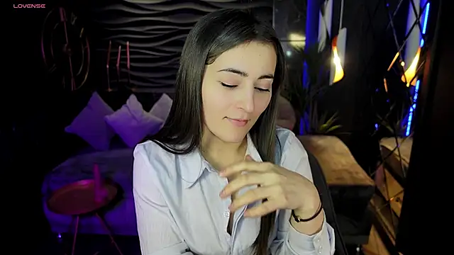 KylieMellow online show from 02.23.25