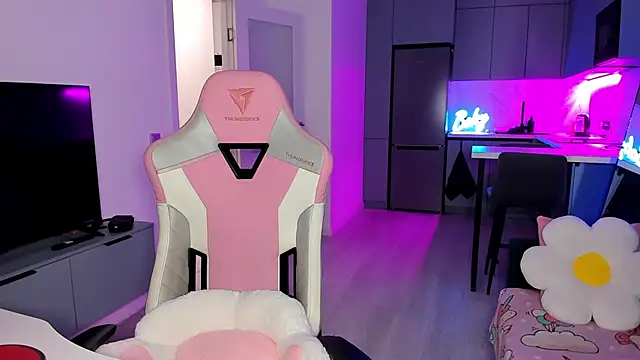 wow lovie online show from 02.11.26