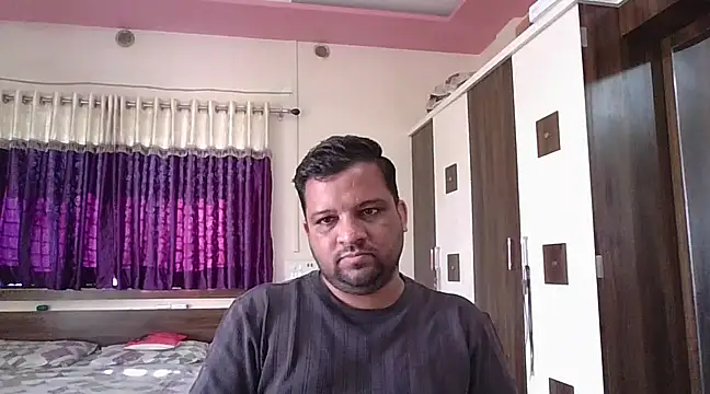 Snapshot of dhruv_love chatting on 02.21.25 dhruv love online show from 02.21.25