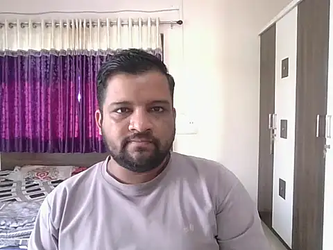 Snapshot of dhruv_love chatting on 11.13.25 dhruv love online show from 11.13.25