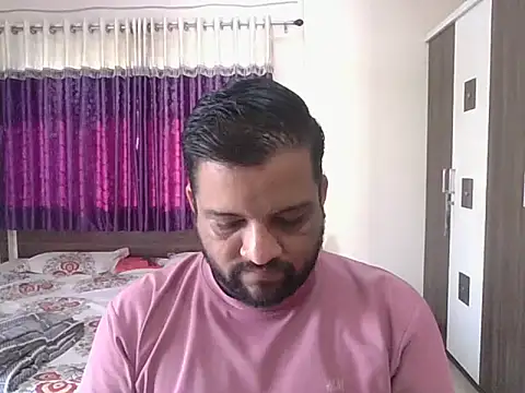 Snapshot of dhruv_love chatting on 11.18.25 dhruv love online show from 11.18.25