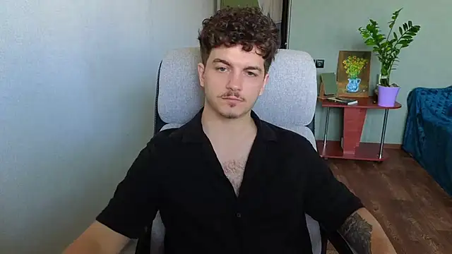Snapshot of Remy_Miles chatting on 06.05.26 Remy Miles online show from 06.05.26