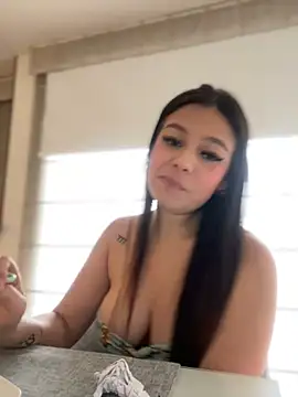 Snapshot of Alyshanon18 chatting on 02.22.25 Alyshanon18 online show from 02.22.25