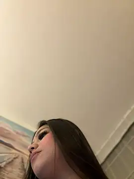 Snapshot of Alyshanon18 chatting on 02.27.25 Alyshanon18 online show from 02.27.25