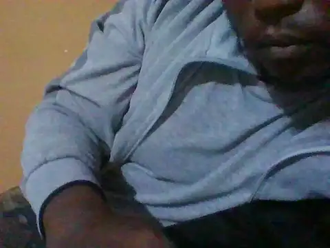 Snapshot of honeyswit chatting on 09.20.25 honeyswit online show from 09.20.25