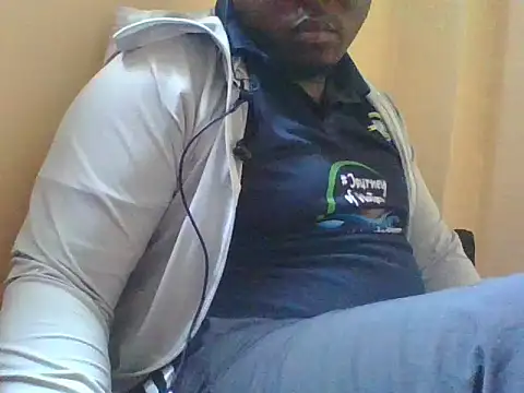 Snapshot of honeyswit chatting on 10.04.25 honeyswit online show from 10.04.25