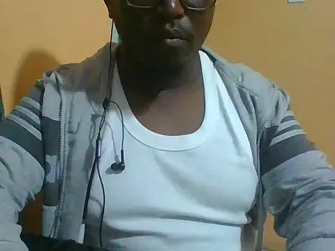 Snapshot of honeyswit chatting on 05.25.26 honeyswit online show from 05.25.26