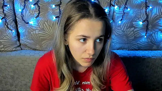 MaggieCake online show from 12.21.25