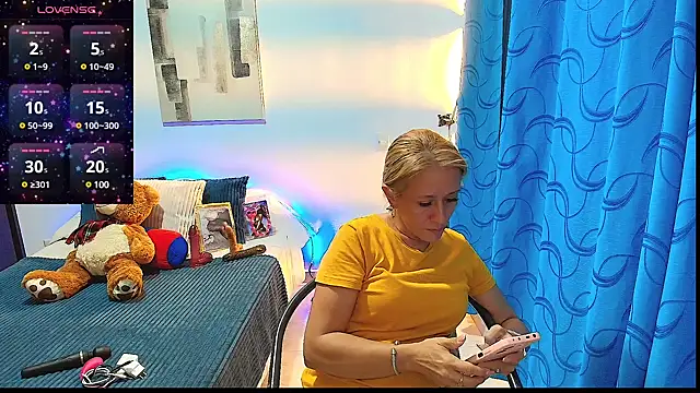 Naty Stone online show from 12.09.24