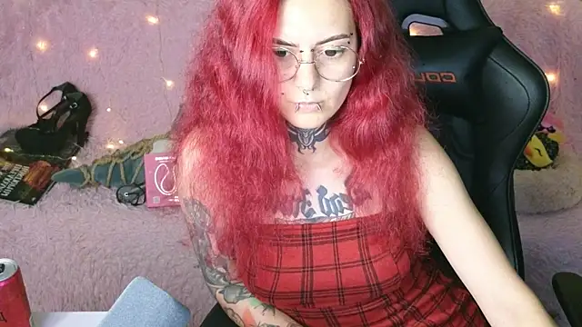 Ginger Stay online show from 09.10.25