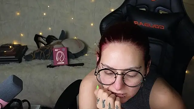 Ginger Stay online show from 09.25.25