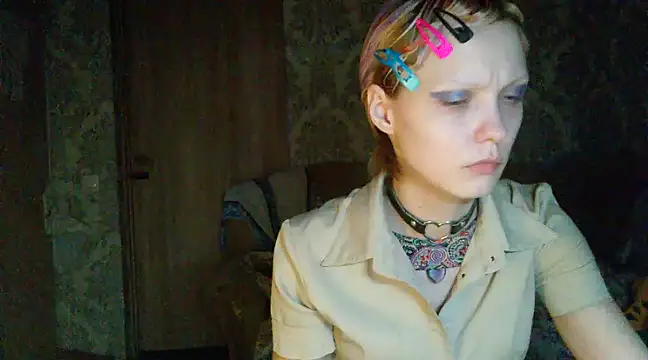 WildMissNiks online show from 12.04.24