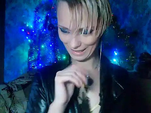 WildMissNiks online show from 12.28.24