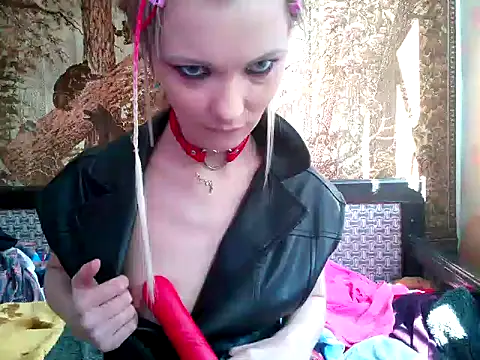 WildMissNiks online show from 02.24.25