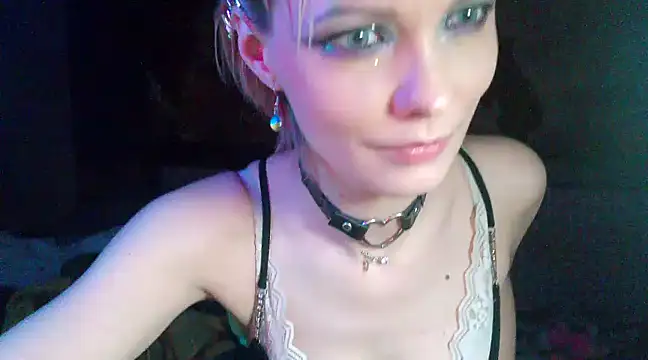 WildMissNiks online show from 02.28.25