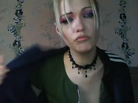 WildMissNiks online show from 05.09.26