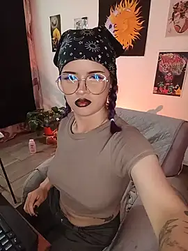 Snapshot of Raventh_ chatting on 07.16.26 Raventh online show from 07.16.26