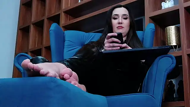 Snapshot of Mistress_Audrey chatting on 01.09.25 Mistress Audrey online show from 01.09.25