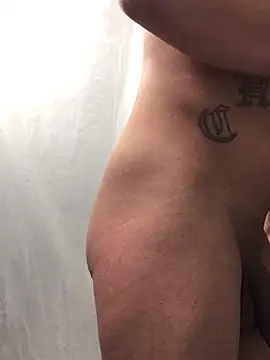 Snapshot of 69RIPsta69 chatting on 02.12.25 69RIPsta69 online show from 02.12.25