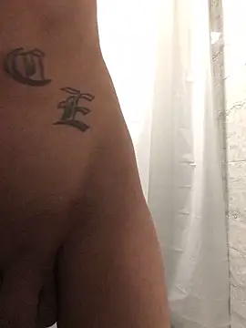 Snapshot of 69RIPsta69 chatting on 03.02.25 69RIPsta69 online show from 03.02.25