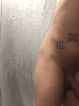 Snapshot of 69RIPsta69 chatting on 11.22.25 69RIPsta69 online show from 11.22.25