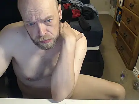 Snapshot of daveletsplay chatting on 06.12.26 daveletsplay online show from 06.12.26