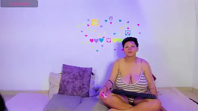 MiaYMolly online show from 04.09.26