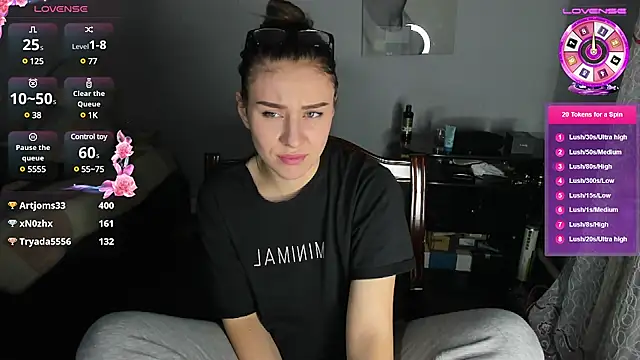 Snapshot of KindKristy chatting on 01.16.25 KindKristy online show from 01.16.25