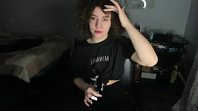 Snapshot of KindKristy chatting on 01.25.25 KindKristy online show from 01.25.25