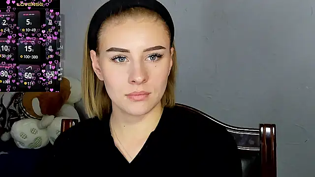 Snapshot of KindKristy chatting on 09.20.25 KindKristy online show from 09.20.25