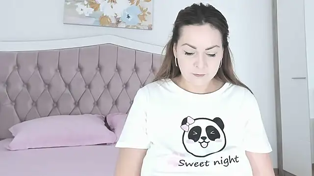 Snapshot of purefantasy chatting on 03.05.26 purefantasy online show from 03.05.26