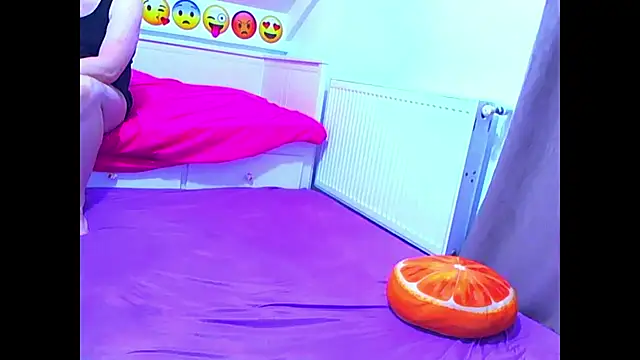 Snapshot of evehotty chatting on 02.22.26 evehotty online show from 02.22.26