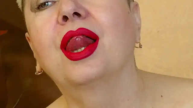 Snapshot of LadyPosh chatting on 01.16.25 LadyPosh online show from 01.16.25