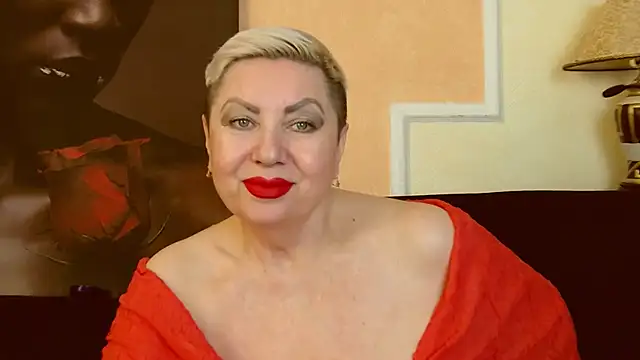 Snapshot of LadyPosh chatting on 01.22.25 LadyPosh online show from 01.22.25