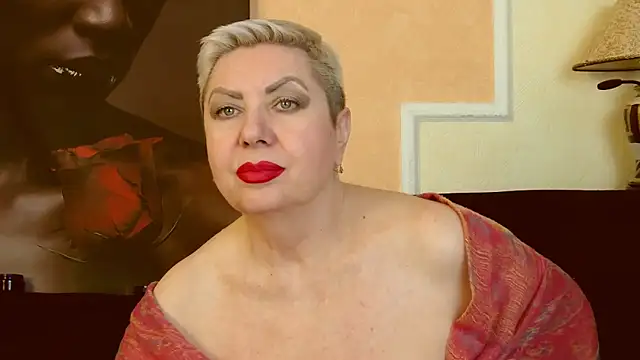 Snapshot of LadyPosh chatting on 02.19.25 LadyPosh online show from 02.19.25