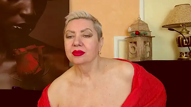 LadyPosh online show from 12.17.25